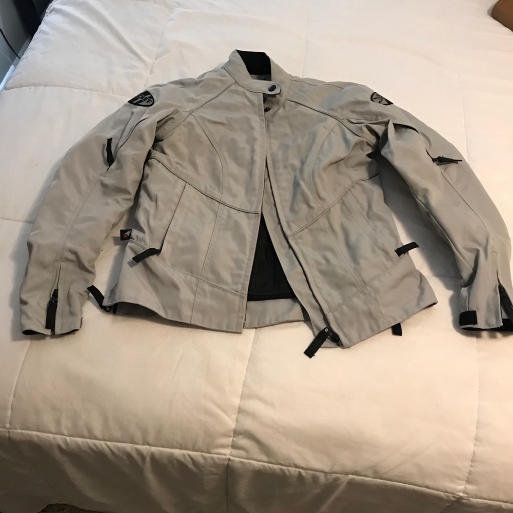 Motorcycle jacket